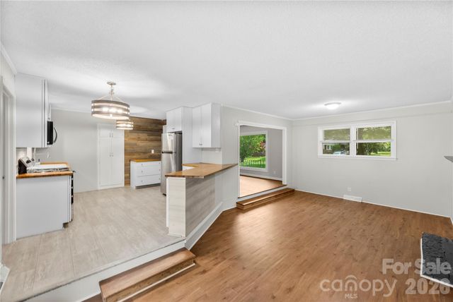 619 Greenbriar Avenue, Rock Hill, SC 29730
