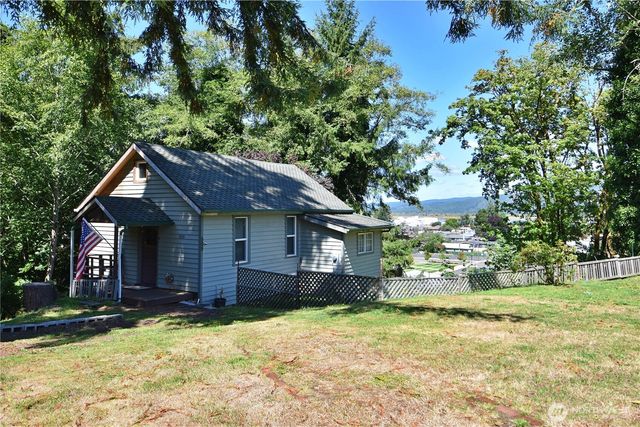 509 Second Street E, South Bend, WA 98586