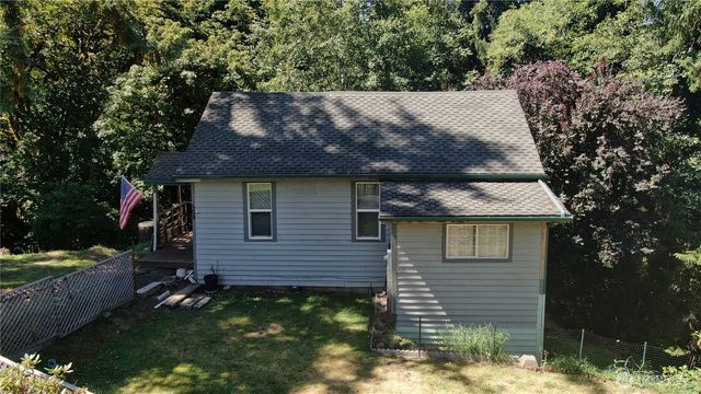 509 Second Street E, South Bend, WA 98586