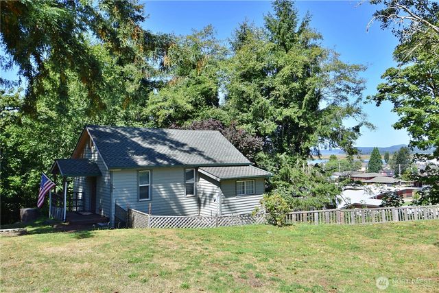 509 Second Street E, South Bend, WA 98586