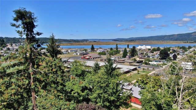 509 Second Street E, South Bend, WA 98586