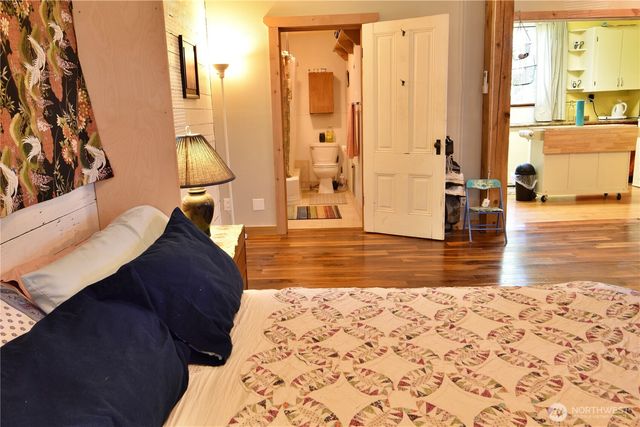 509 Second Street E, South Bend, WA 98586