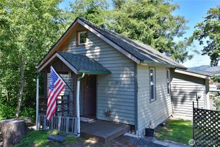 509 Second Street E, South Bend, WA 98586