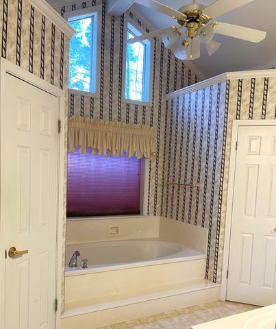 5627 Woodhaven Drive, Keithville, LA 71047