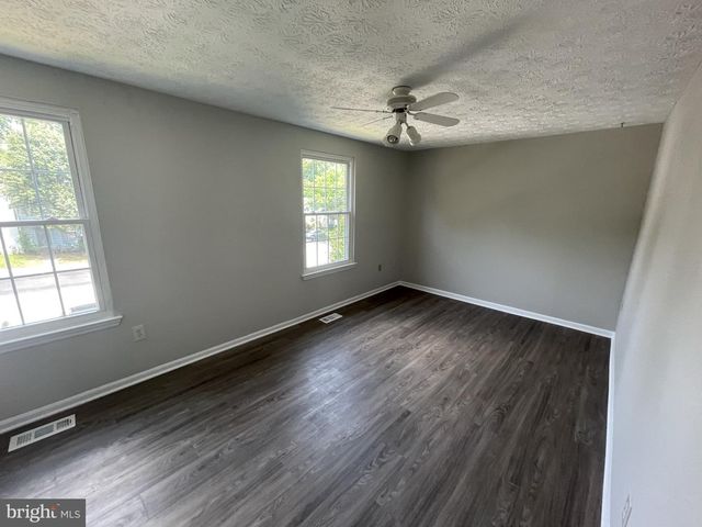 9412 CHIPPENHAM DR, Laurel, MD 20723