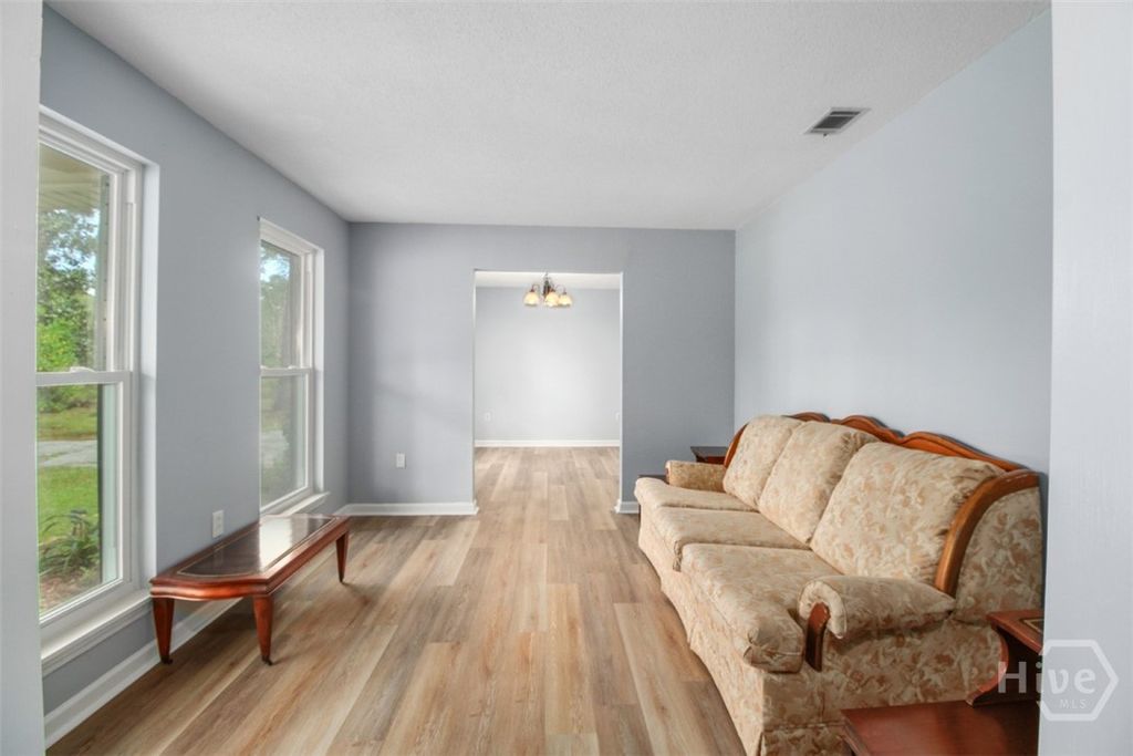 Image 8 of property listing at 123 Maple Drive, Rincon, GA 31326