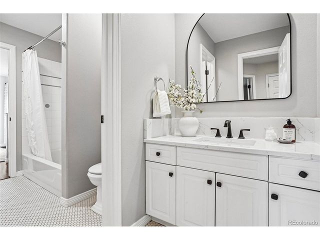 7273 S Sundown Cir, Littleton, CO 80120