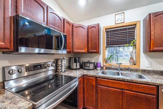 2073 JOSEPHINE LANE, Kronenwetter, WI 54455