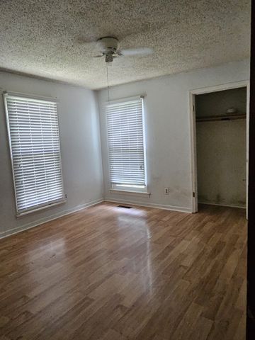 107 Oak Ct, Mount Juliet, TN 37122