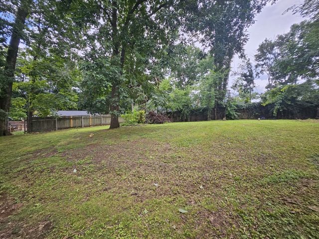 107 Oak Ct, Mount Juliet, TN 37122