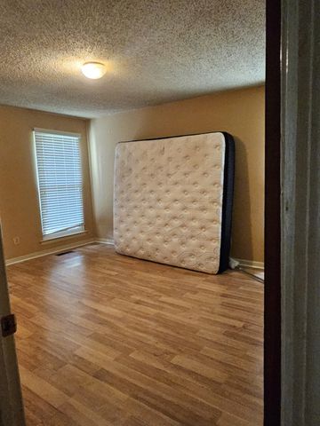 107 Oak Ct, Mount Juliet, TN 37122