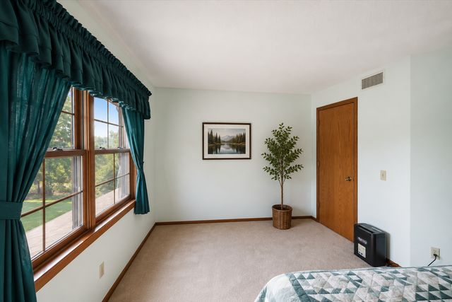 21156 Vernon Avenue, Credit River, MN 55372