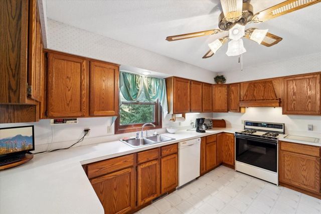 21156 Vernon Avenue, Credit River, MN 55372