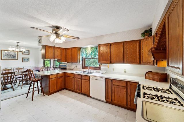 21156 Vernon Avenue, Credit River, MN 55372