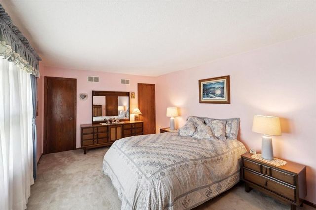 21156 Vernon Avenue, Credit River, MN 55372