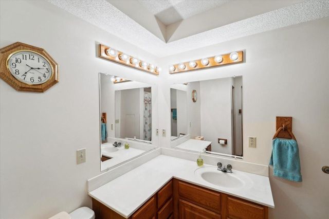 21156 Vernon Avenue, Credit River, MN 55372
