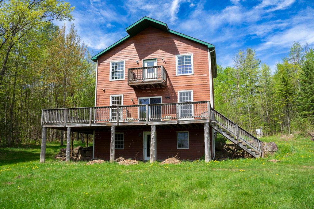 586 Reservoir Road, Peru, NY 12972