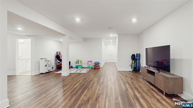 7 Saint Andrews Circle, River Vale, NJ 07675