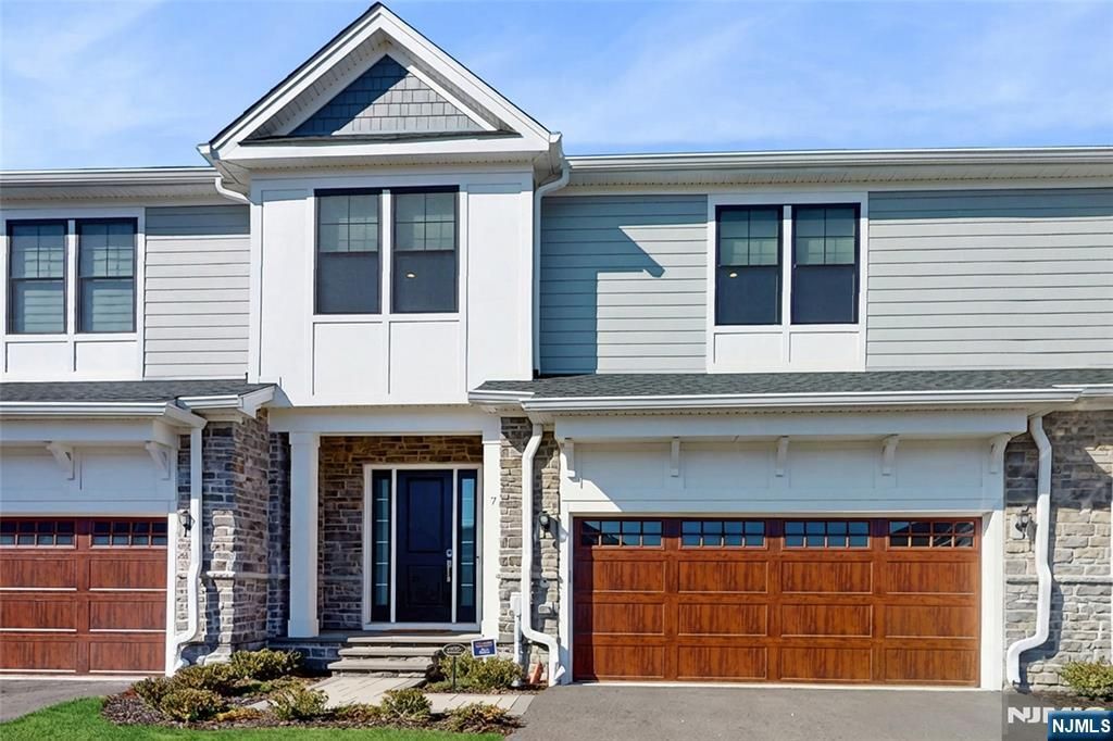 7 Saint Andrews Circle, River Vale, NJ 07675