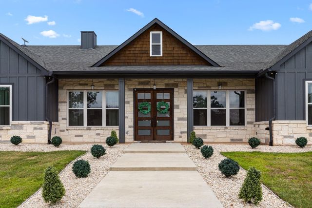 1507 Smith Rau Rd, Columbus, TX 78934