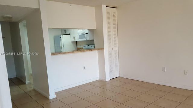 19701 SW 114th Avenue 266, Miami, FL 33157
