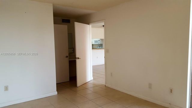 19701 SW 114th Avenue 266, Miami, FL 33157