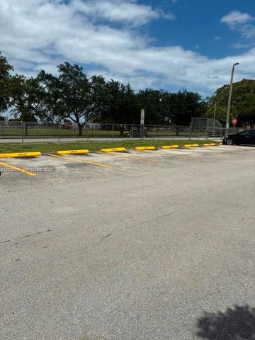 19701 SW 114th Avenue 266, Miami, FL 33157