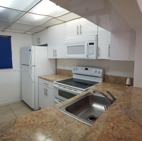 19701 SW 114th Avenue 266, Miami, FL 33157