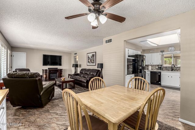 318 N 61ST Way, Mesa, AZ 85205