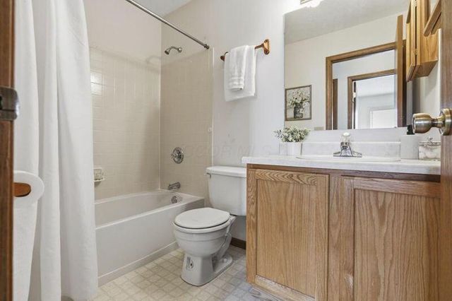 7865 Merdon Drive, Blacklick, OH 43004