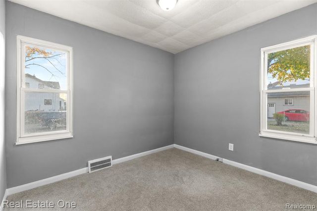 1178 Fort Park Boulevard, Lincoln Park, MI 48146