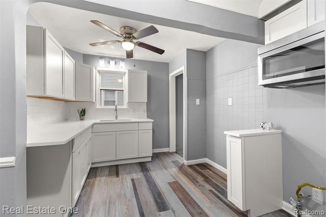 1178 Fort Park Boulevard, Lincoln Park, MI 48146