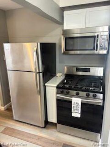 1178 Fort Park Boulevard, Lincoln Park, MI 48146