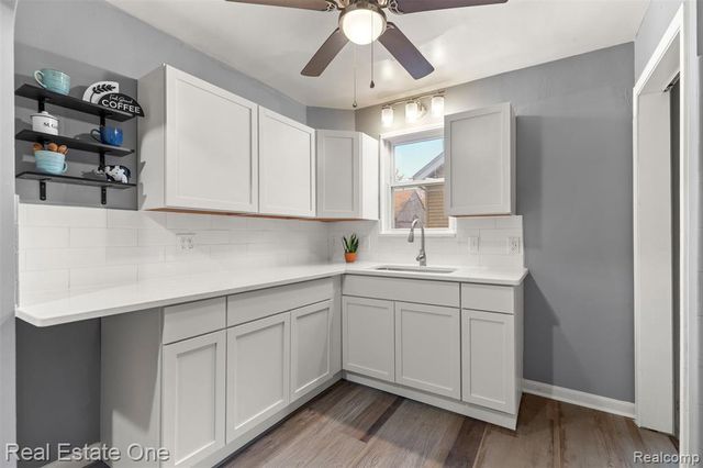 1178 Fort Park Boulevard, Lincoln Park, MI 48146