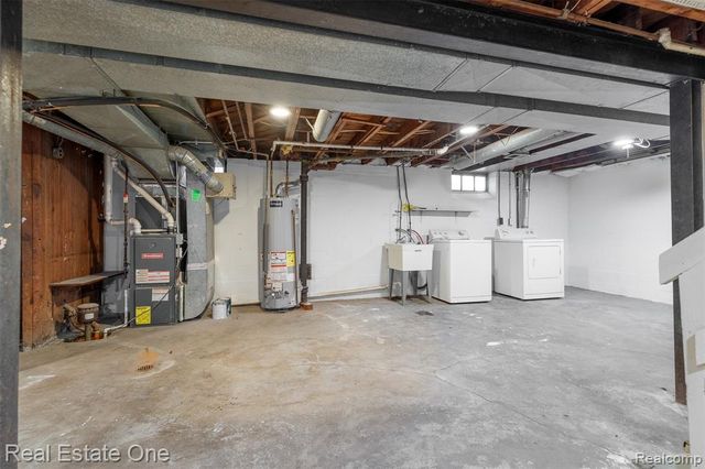 1178 Fort Park Boulevard, Lincoln Park, MI 48146