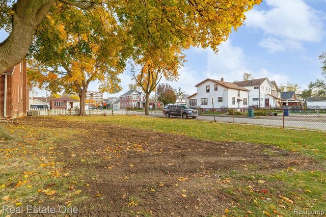 1178 Fort Park Boulevard, Lincoln Park, MI 48146