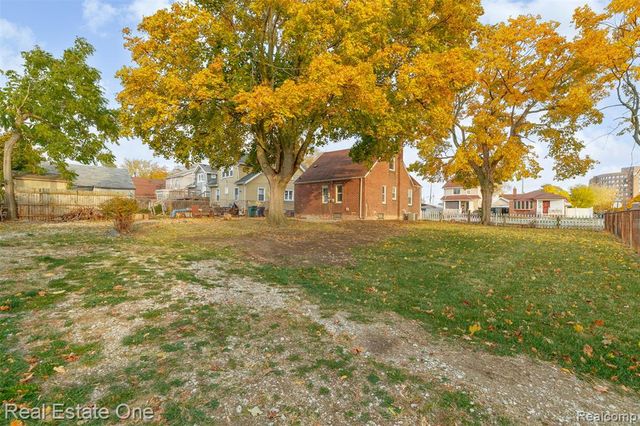 1178 Fort Park Boulevard, Lincoln Park, MI 48146