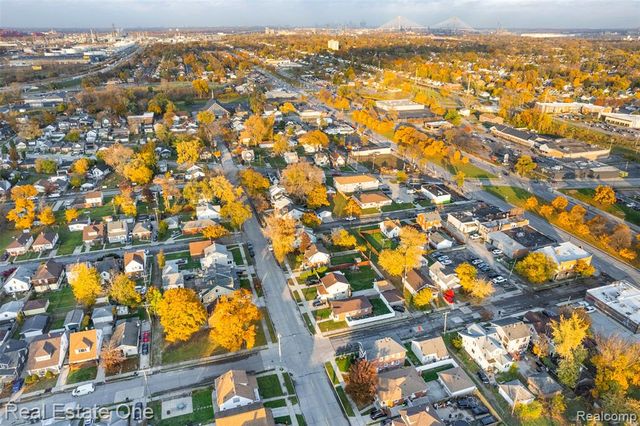 1178 Fort Park Boulevard, Lincoln Park, MI 48146