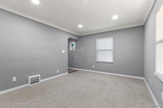 1178 Fort Park Boulevard, Lincoln Park, MI 48146