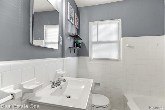 1178 Fort Park Boulevard, Lincoln Park, MI 48146