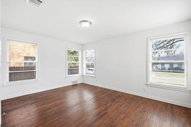 3013 Primrose Avenue, Fort Worth, TX 76111