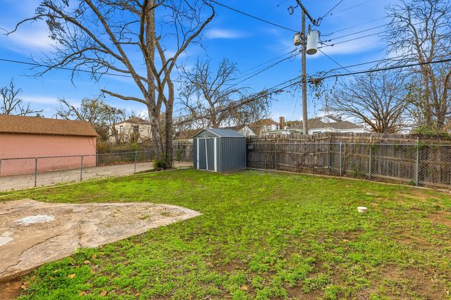 3013 Primrose Avenue, Fort Worth, TX 76111