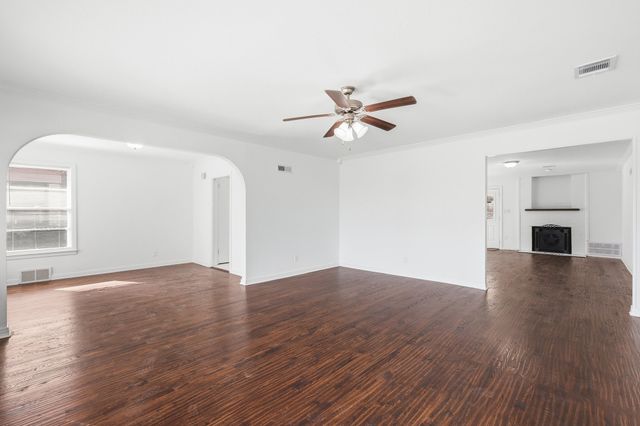 3013 Primrose Avenue, Fort Worth, TX 76111