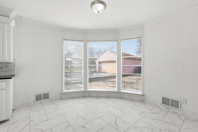 3013 Primrose Avenue, Fort Worth, TX 76111