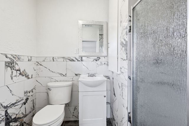 3013 Primrose Avenue, Fort Worth, TX 76111