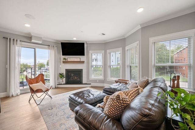138 Neponset Ave 4, Boston, MA 02122