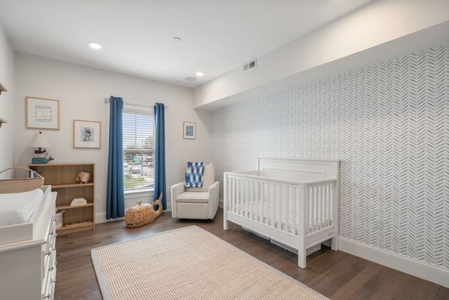 138 Neponset Ave 4, Boston, MA 02122
