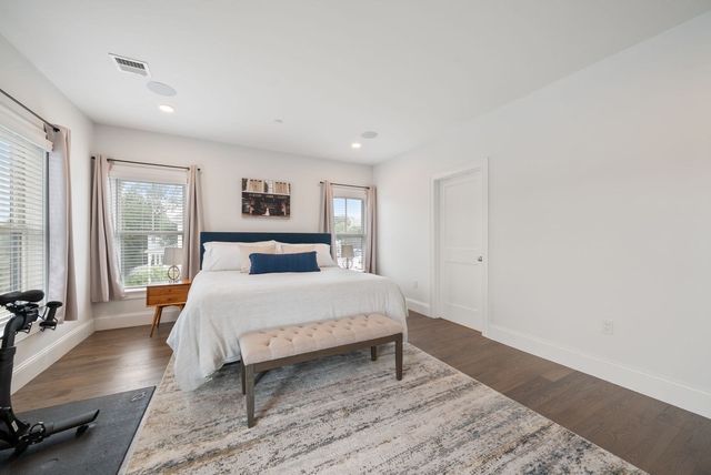 138 Neponset Ave 4, Boston, MA 02122