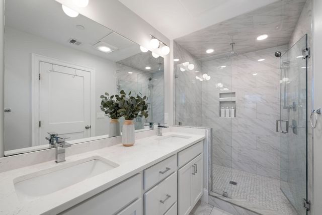 138 Neponset Ave 4, Boston, MA 02122