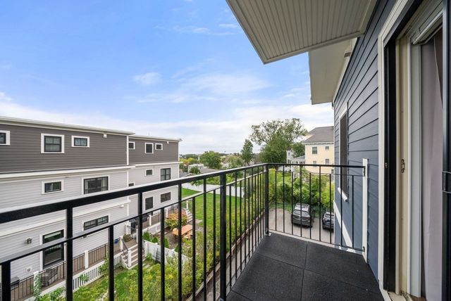 138 Neponset Ave 4, Boston, MA 02122